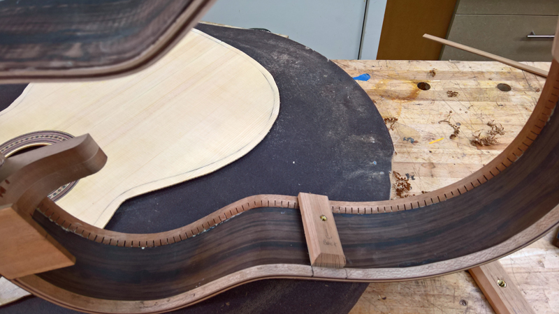 Mass blocks installed on rims